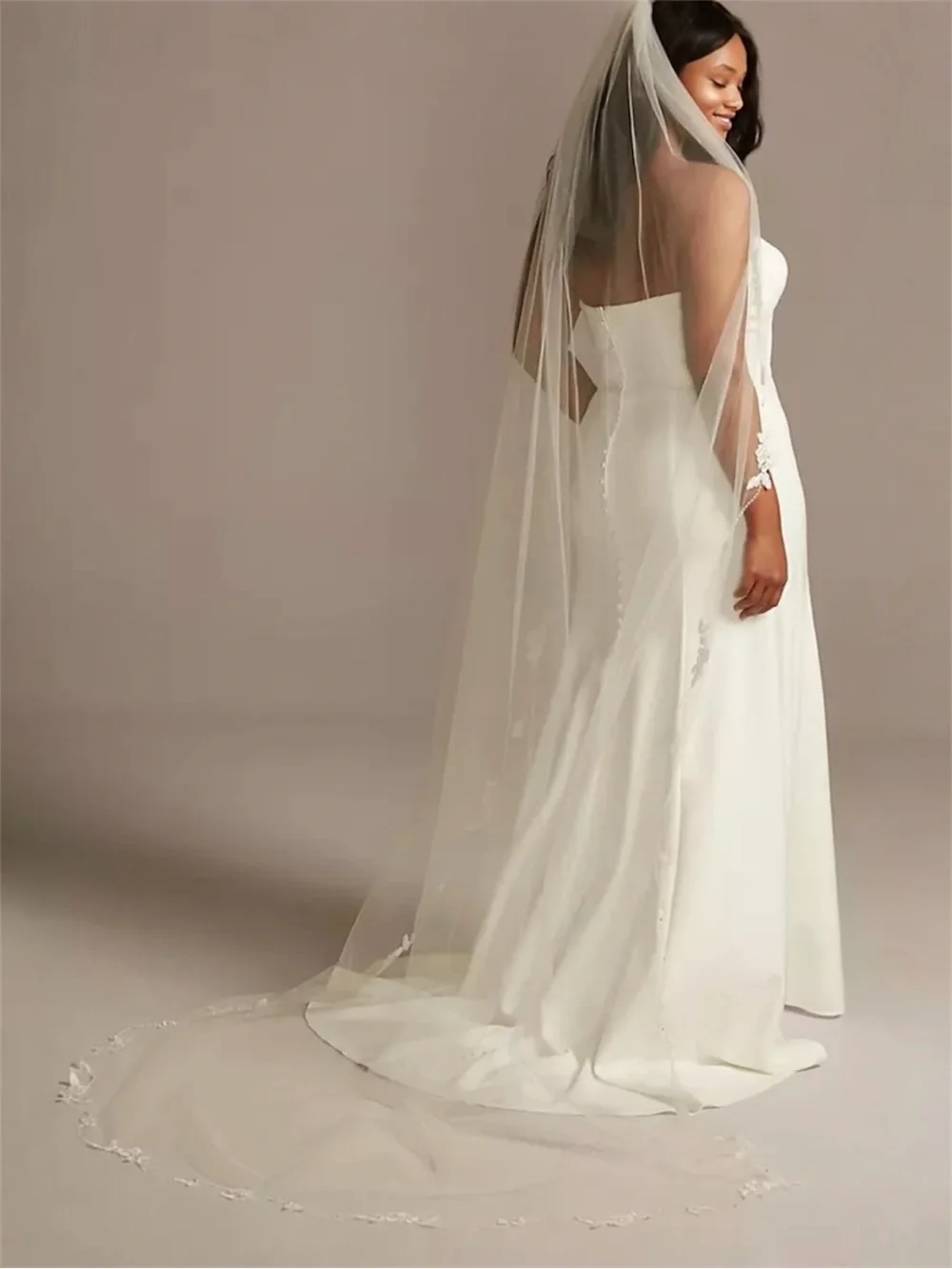 Floral Appliqué Beaded Scalloped Cathedral Bridal Veil - Ivory
